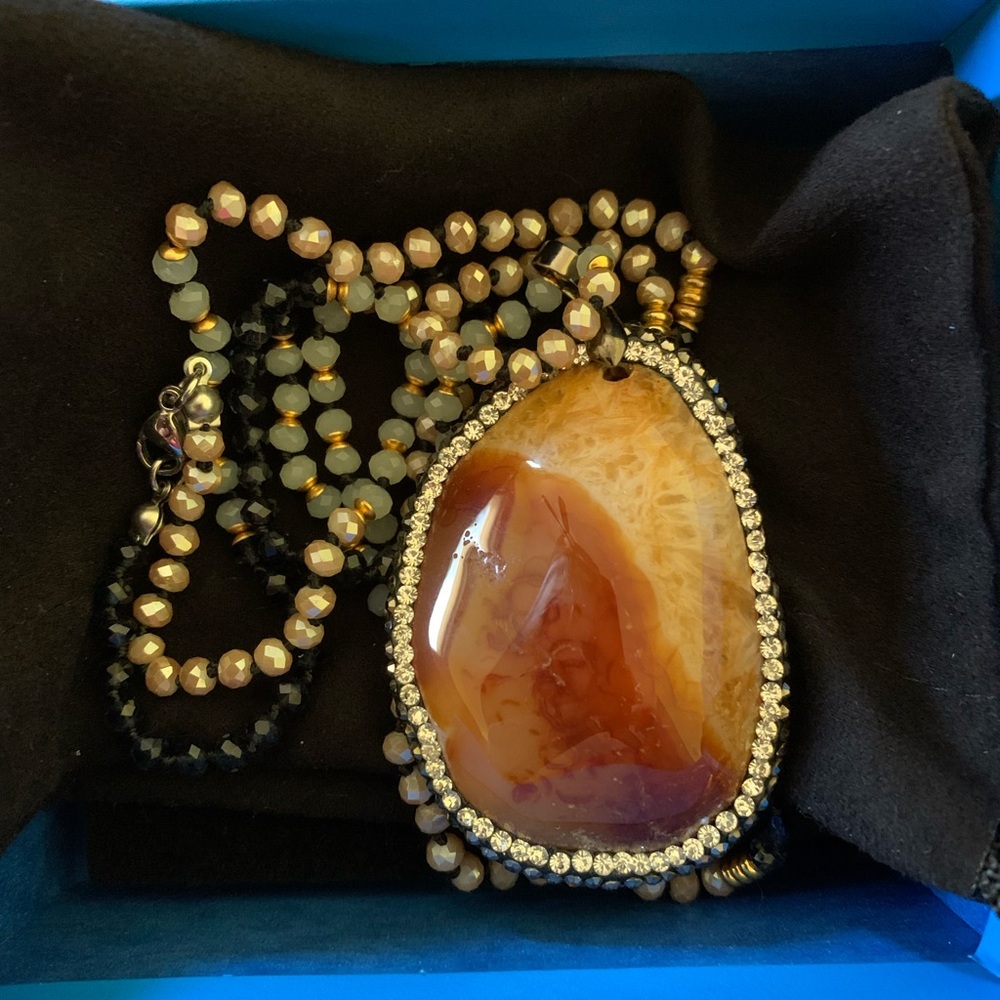 Beautiful polished stone necklace on beaded 17” chain